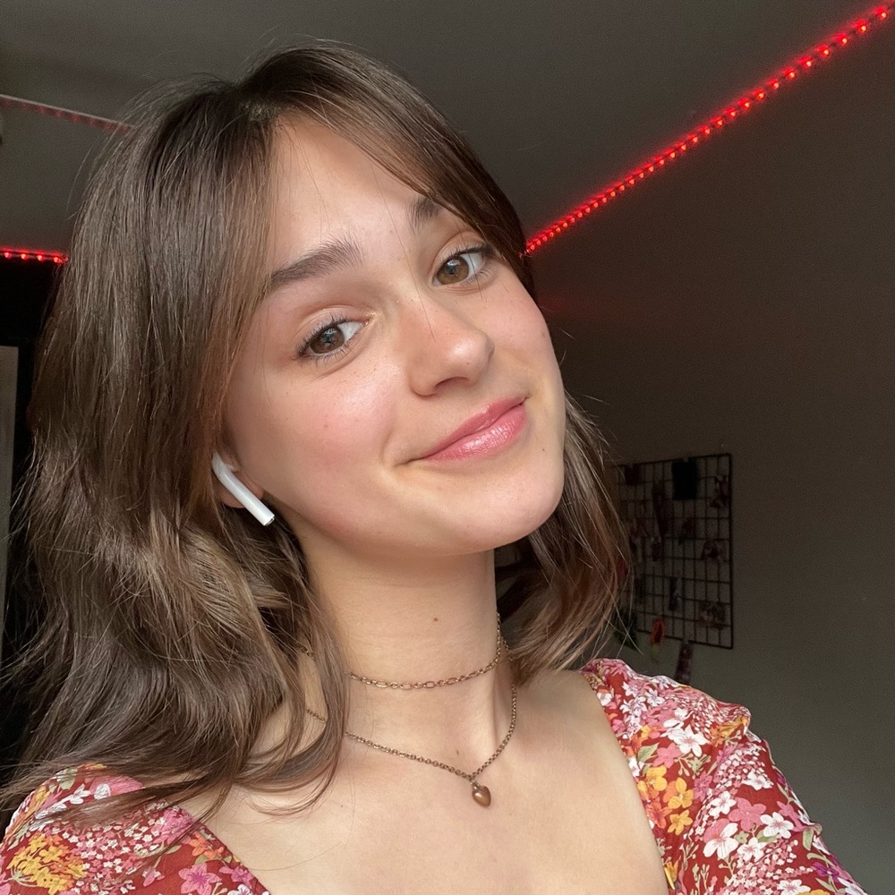 Meet your Posher, Julia